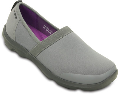 

Crocs Casuals Shoes For Women(Grey), 201884-08g