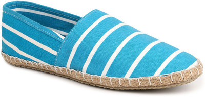 

Escaro Casuals For Men(Blue, Aqua