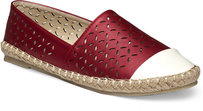 

Larissa & Bella Casuals For Women(Red