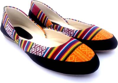 FolkNation Handcrafted Ethnic Mojari Style Bellies