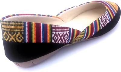 FolkNation Handcrafted Ethnic Mojari Style Bellies