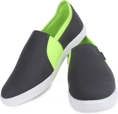 

Krafter Sneakers For Men(Grey, Gray;totiya