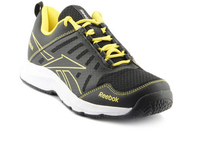 

REEBOK REAL ACTIVE LP Running Shoes For Men(Black