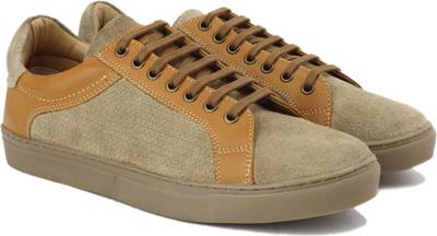Ruosh Sneaker