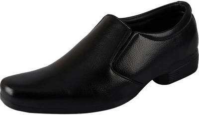 Bata Slip On