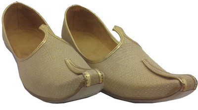 

Rajsahi Jutis For Men(Tan, Cream