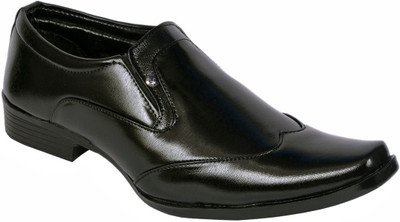 

Braavosi Brogue Style Slip On Shoes For Men(Black)