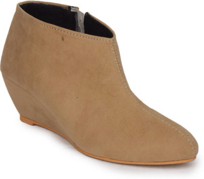 

Edge Plus Boots For Women(Tan), Velvet camel