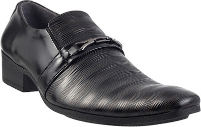 

Mochi Awesome Slip On For Men(Black, 11;black