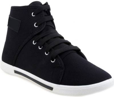 Lee Won Sneakers