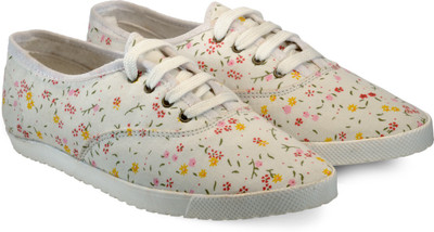 

Nell Casuals For Women(White