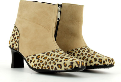 

Nell Boots For Women(Beige)