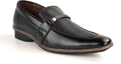 

Levanse Slip On For Men(Black, Matte black