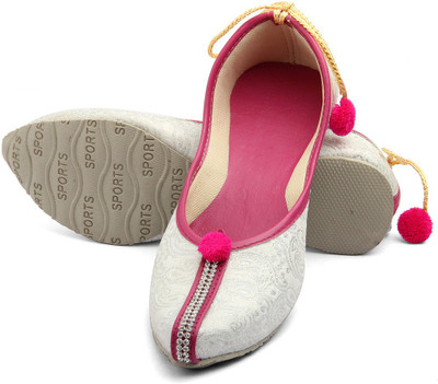 

Tashi White Pink Jutti Jutis For Women(White, Pink