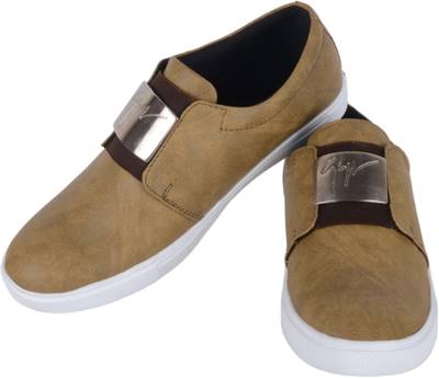 Aadi Sneakers