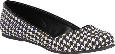 

Chalk Studio Poky Hound Bellies For Women(Black, White, Multi-coloured
