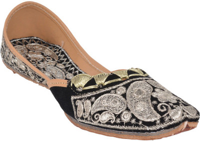 

DFR DFR Designer juti -Silver Work Jutis For Women(Black, 01 silver
