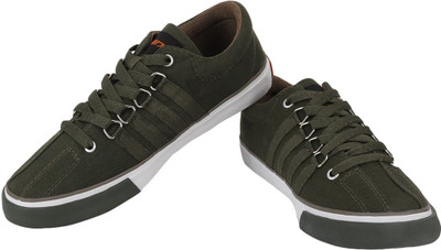 

Sparx Subtle Delight Canvas Shoes For Men(Green, White