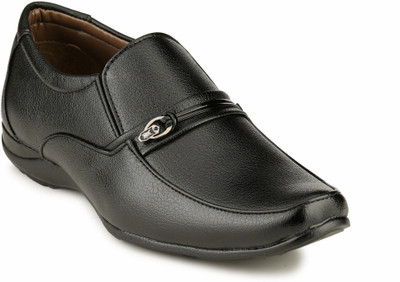 Mactree Hackner Slip On Shoes For Men(Black)