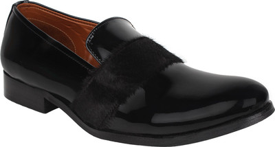 

Lujo Slip On For Men(Black, 009;black