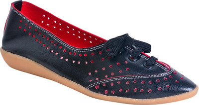 

Footrendz Gripped Casuals For Women(Black
