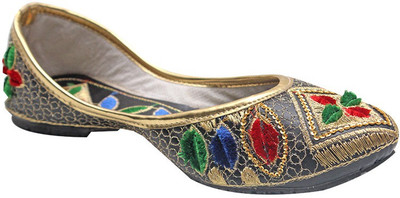 

Port Ladies Punjabi Jutis For Women(Multicolor