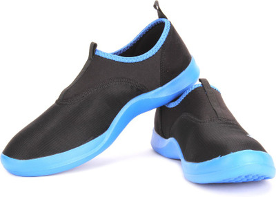 

Lee Cooper Men Walking shoes For Men(Black, Black blue