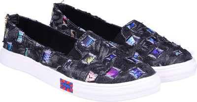 

Jade Torn Denim Loafers Loafers For Women(Multicolor, Black
