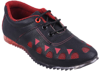

Trilokani Boys, Black