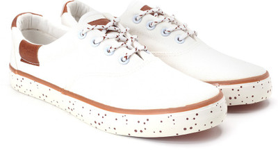 

Lotto Canvas Shoes For Women(White, 101