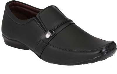 

Sole Legacy FASHIONS Slip On For Men(Black