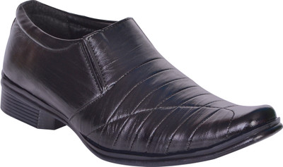 

Sukun FOR_DZN_BK Slip On For Men(Black
