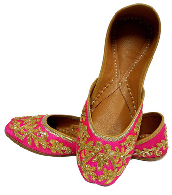 

Coral Haze Jutis For Women(Pink