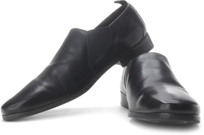

Clarks Hardies Life Genuine Leather Slip On Shoes For Men(Black), Black leather