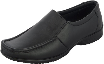 51% OFF on Zohran Black Slip On For Men(Black) 51% OFF on Zohran Black Slip On For Men(Black)