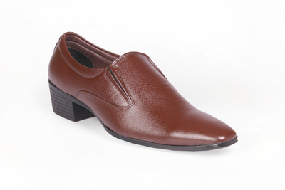 

Bxxy Slip On For Men(Brown