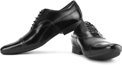

Clarks Grant Cap Lace Up Shoes For Men(Black, Blk hishine lea