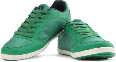 

United Colors of Benetton Men Sneakers For Men(Green), 901