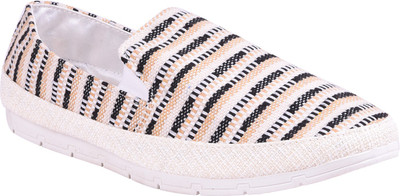 

Twin Canvas Shoes For Men(Multicolor, Brown