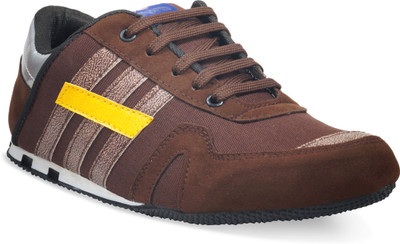 

ADYBird Trendy Casual Shoes For Men(Brown