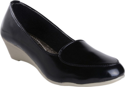 

Footshez Women Black Wedges