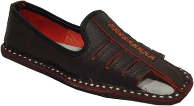 

Paduki Ethnic Shoes Mojaris For Men(Burgundy)