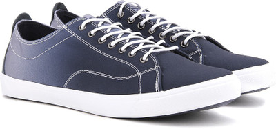 

United Colors of Benetton Men Sneakers For Men(Blue, 902
