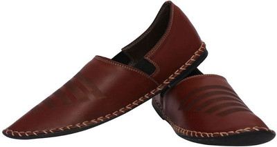 

Onlinemaniya Jutis For Men(Brown