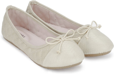 Solovoga 159-KCHEL Slip-on For Women(Beige