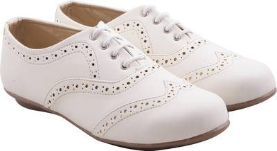 Adorn Stylish and Elegant Lace Up Shoes
