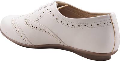 Adorn Stylish and Elegant Lace Up Shoes