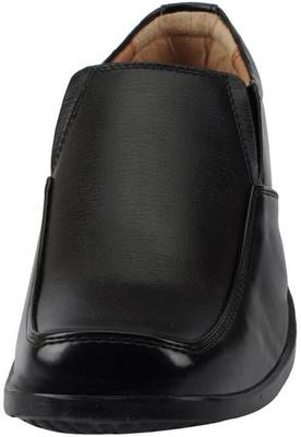 Bata Slip On