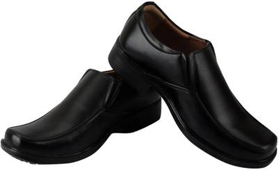 Bata Slip On