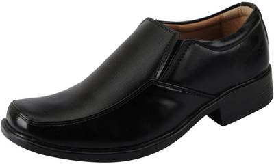 Bata Slip On
